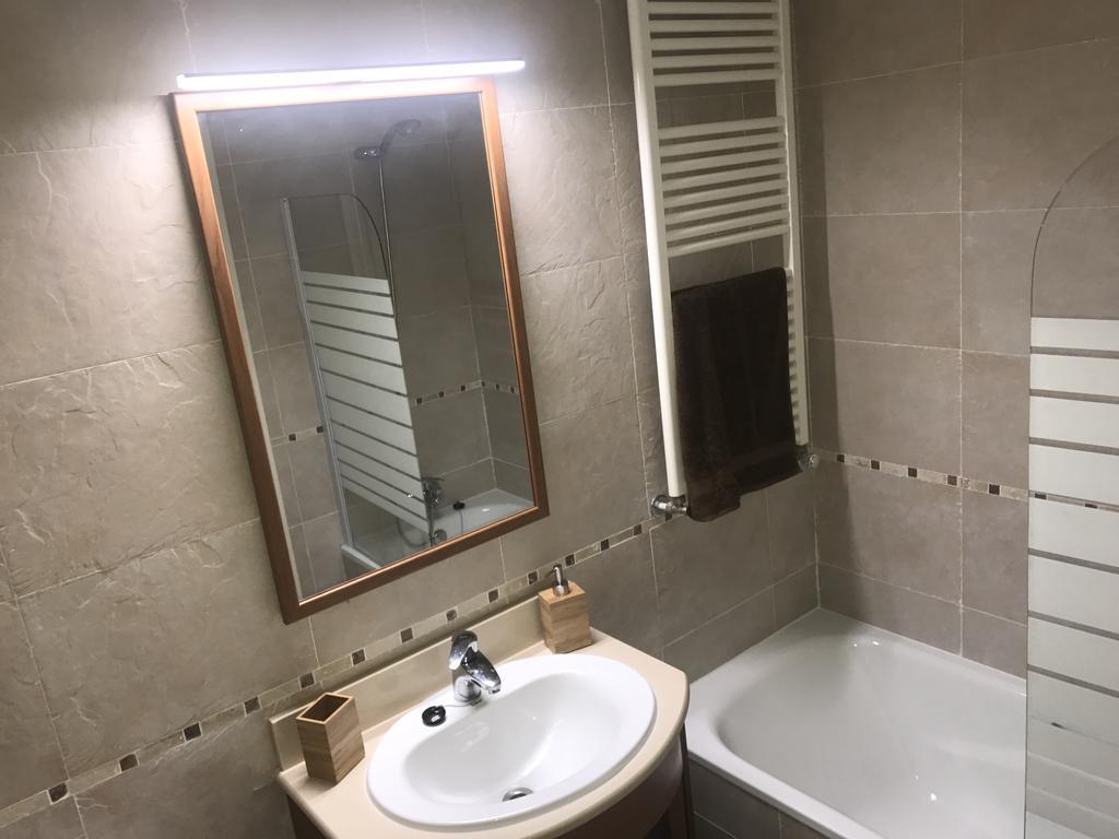 Apartamento Golf Y Nieve Sabiñánigo Exterior foto